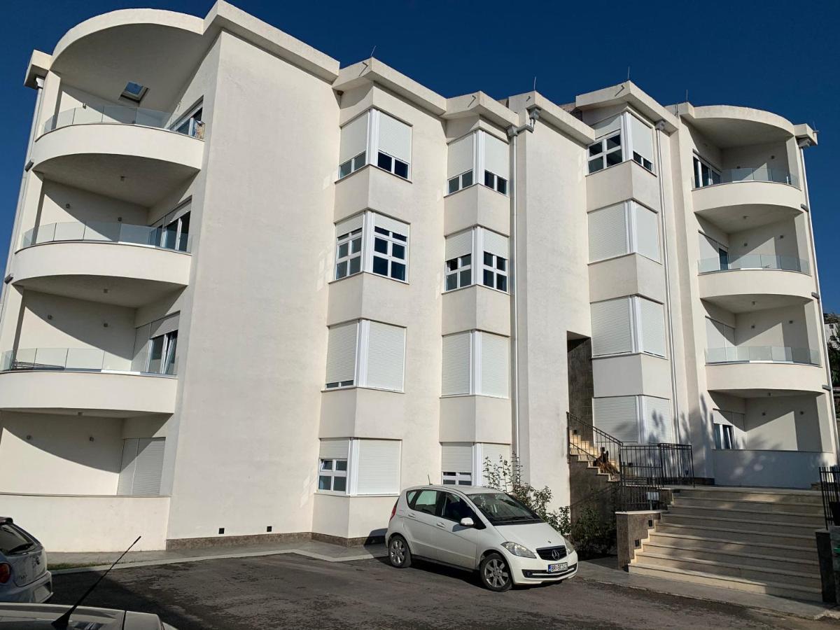 Apartments Bujkovic バール エクステリア 写真