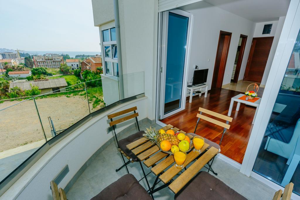 Apartments Bujkovic バール エクステリア 写真