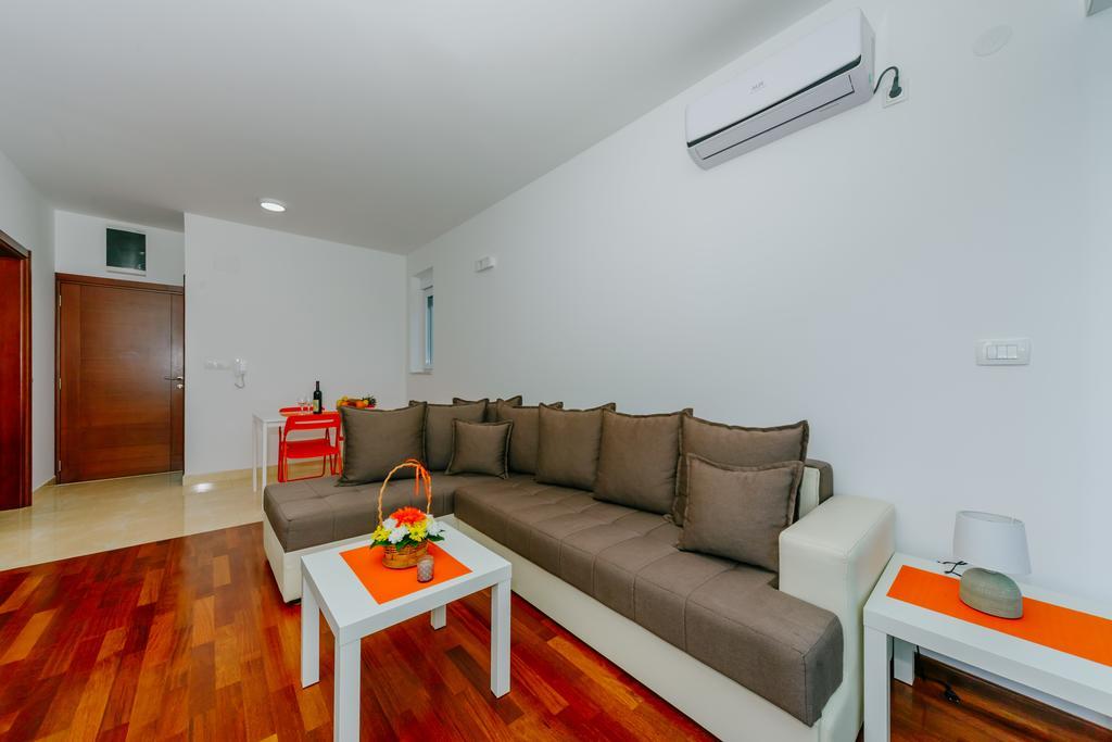 Apartments Bujkovic バール エクステリア 写真