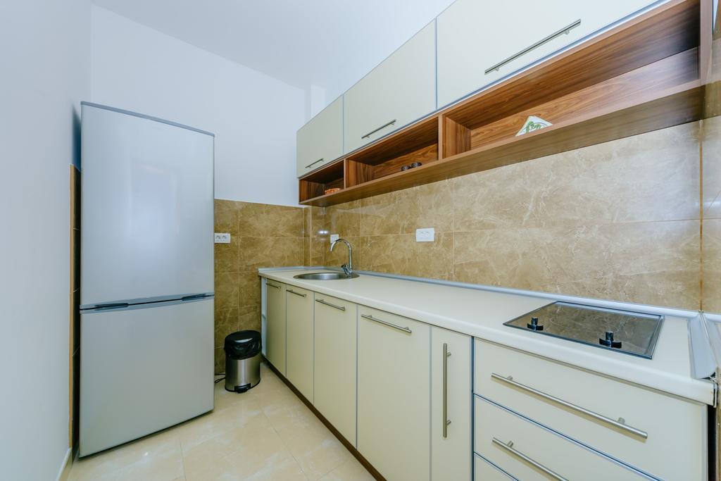 Apartments Bujkovic バール エクステリア 写真