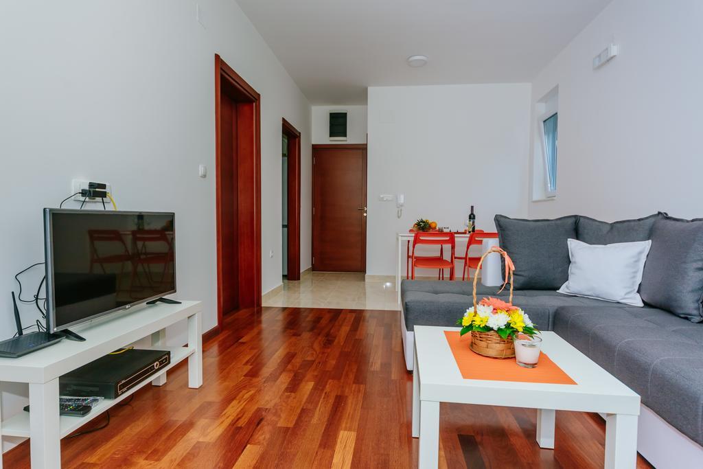 Apartments Bujkovic バール エクステリア 写真