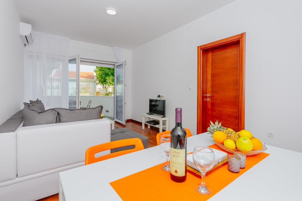 Apartments Bujkovic バール エクステリア 写真