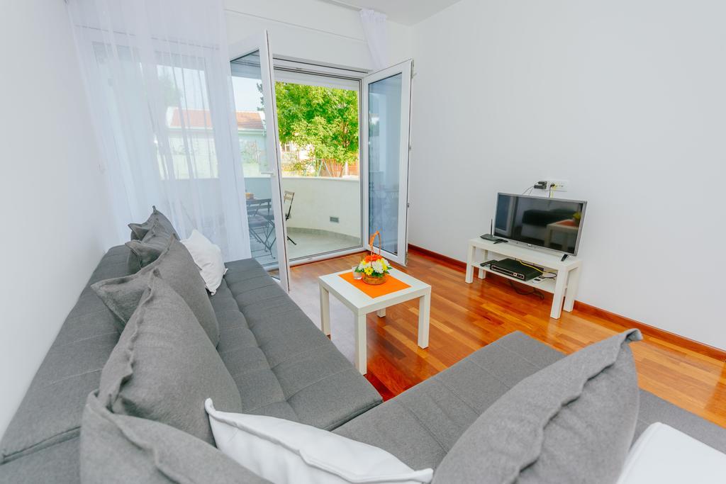 Apartments Bujkovic バール エクステリア 写真